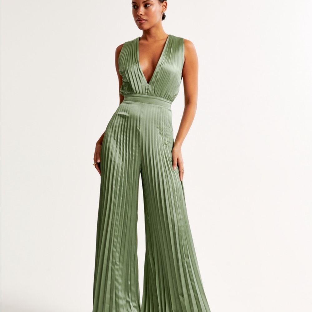 Abercrombie & Fitch Sage Green Jumpsuit